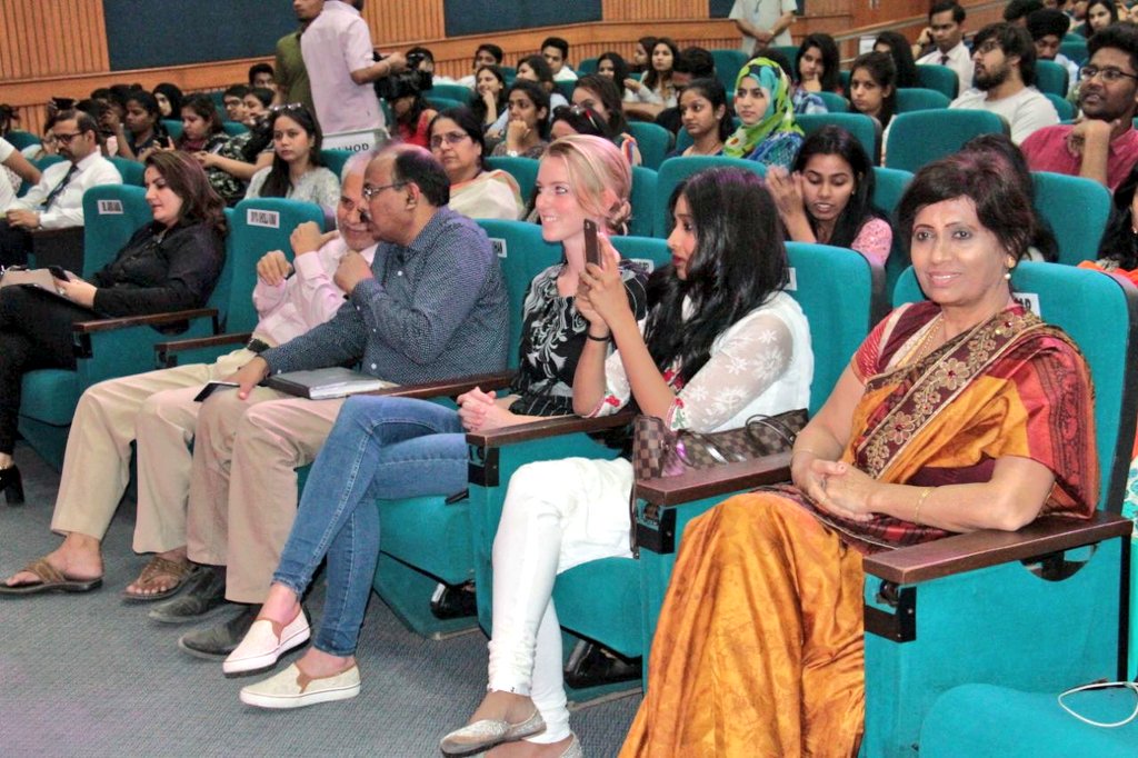 theshewings's tweet photo. Some amazing Moments of event #YesIBleed held at Amity University,Noida yesterday ... https://t.co/kXFcuzk2DK