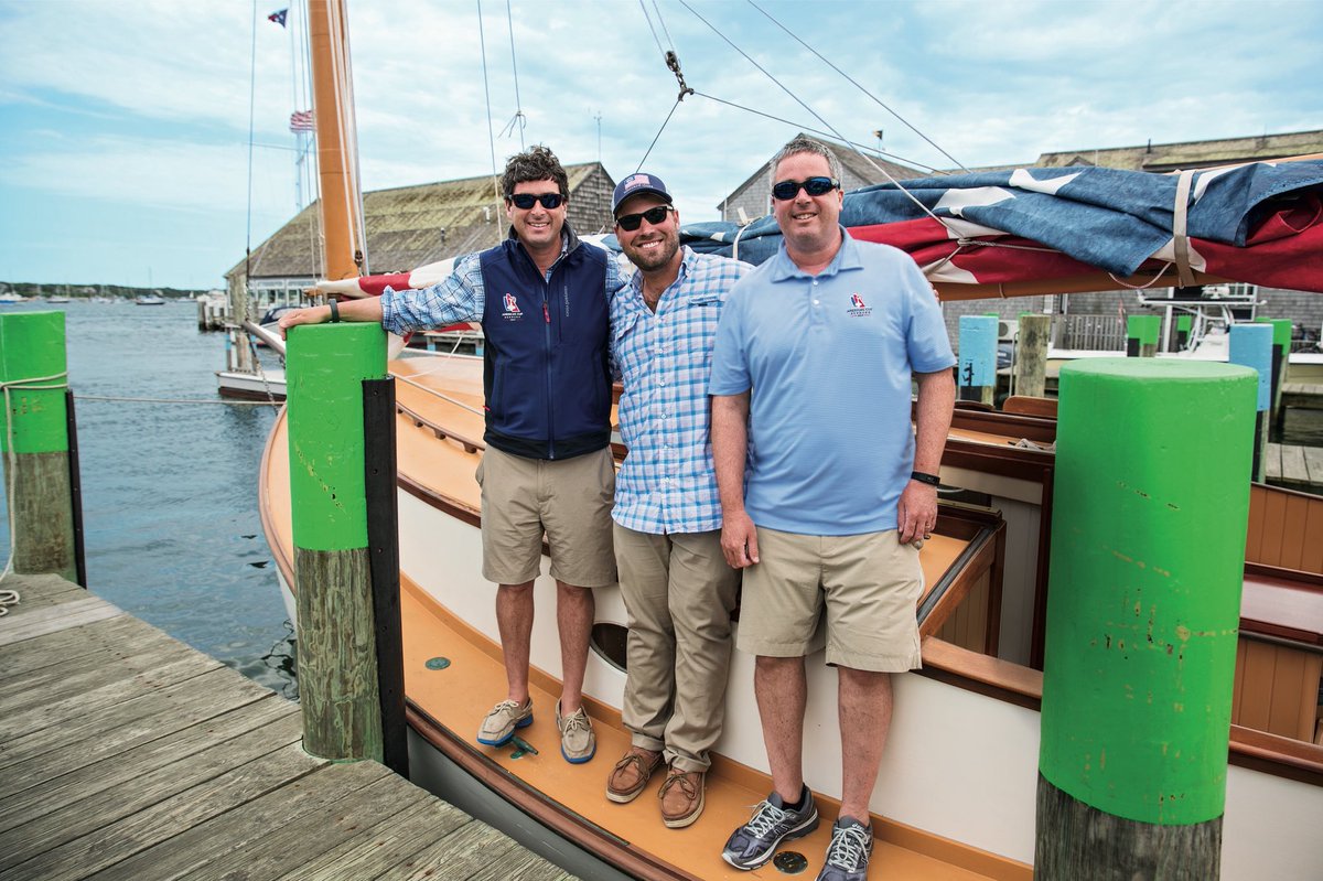 catboatcharters's tweet photo. We love this photo of our #CaptainKurt with Ian &amp; Shep Of @vineyardvines 😊👍⛵️🇺🇸 We had such a great experience with them last season! #EDSFTG #sailing #sailinglife #Edgartown #MarthasVineyard #Chappaquiddick #mvy #visitma #CatboatCharters #CertificateOfExcellence https://t.co/jkFU5WjRnP