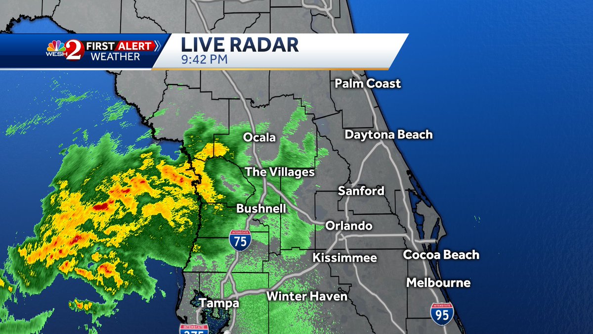 weshweather's tweet photo. Rain continues to work in off the #GulfOfMexico tonight. Coming up at 10 on the #CW18 I'll timeout the overnight rain, how much we'll see + the cooler air that's on the way! #WESHwx https://t.co/NzIBxe6CSi