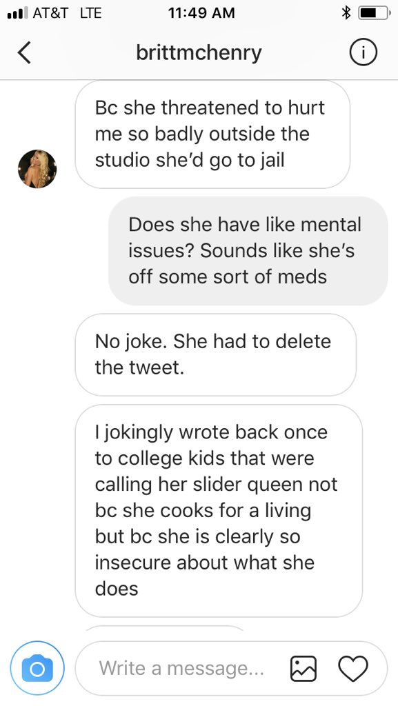 CKenna391's tweet photo. @Jen_Royle Appears Jen is psycho. Age 44 lunch lady getting kicked off Twitter for threats 😂.  #loser https://t.co/RuY1ADdOMi
