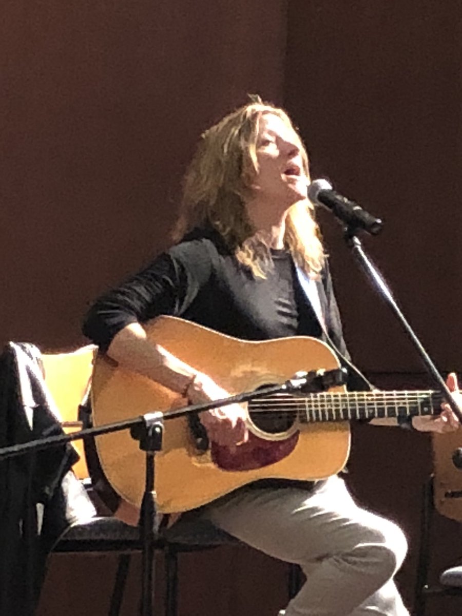 PTipton24's tweet photo. Coffeehouse concert at @agnesscott @michellemalone shared songwriter insights with students: “I don't like perfection because it takes away that human thing we all relate to.” #PeakWeek2018 #proudtobeascottie https://t.co/V0E7yKlI1J