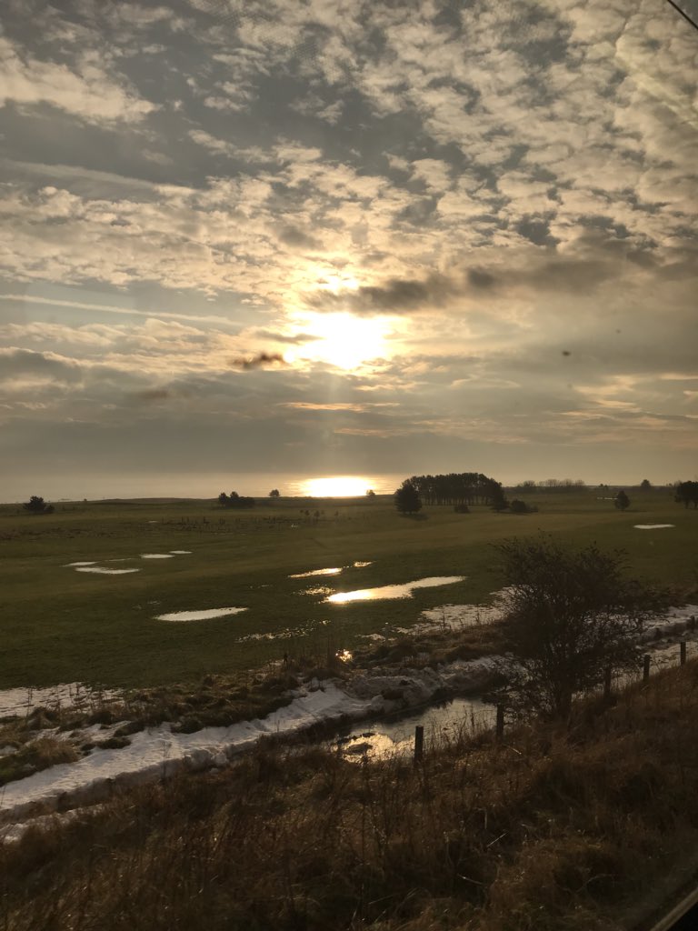 SWACEO's tweet image. Early 🚂 to Lon to talk about #splitpayments #domesticabuse and women’s poverty at Westminster. Pain of instant coffee assuaged by scenery