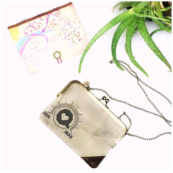 LeapIntoFashion's tweet photo. So good I had to share! Check out all the items I'm loving on @Poshmarkapp : https://t.co/w2eZgMZPyi https://t.co/Jyr0pNwKqw