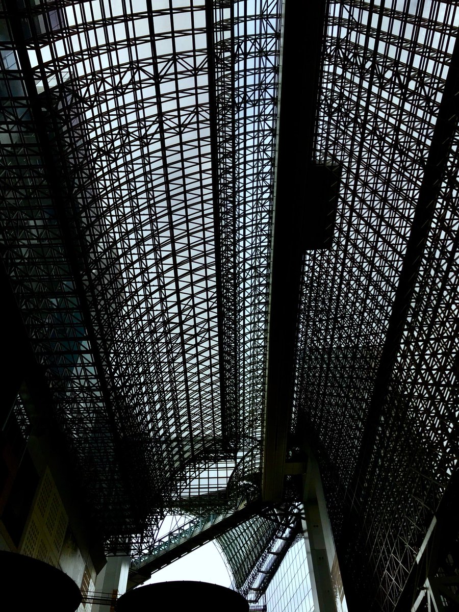 photo_graph22's tweet photo. 幾何学

#photography #iPhone越しの私の世界 
#Kyoto #Japan #photo
#キリトリセカイ
#写真好きな人とつながりたい 
#写真撮ってる人と繋がりたい https://t.co/oStlseRURv