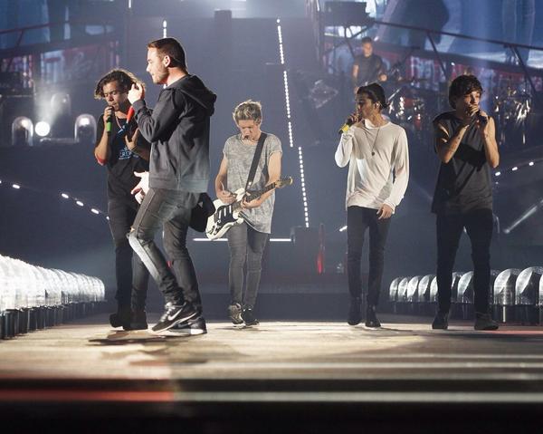 Doliana8's tweet photo. Я так скучаю по этому💓❤

#OneDirectionBestFans https://t.co/pnCllYK18l