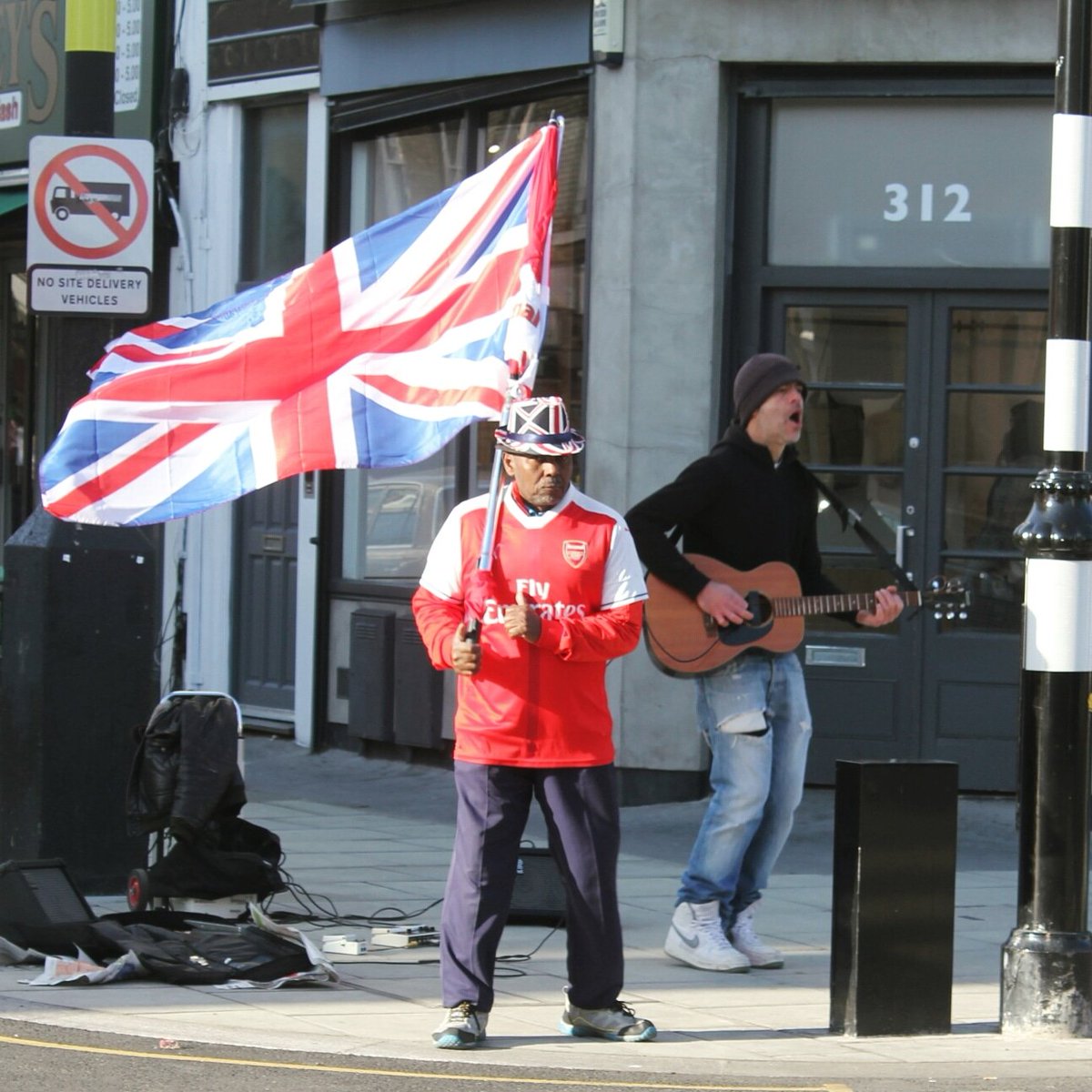 Buskberry Grove tweet media