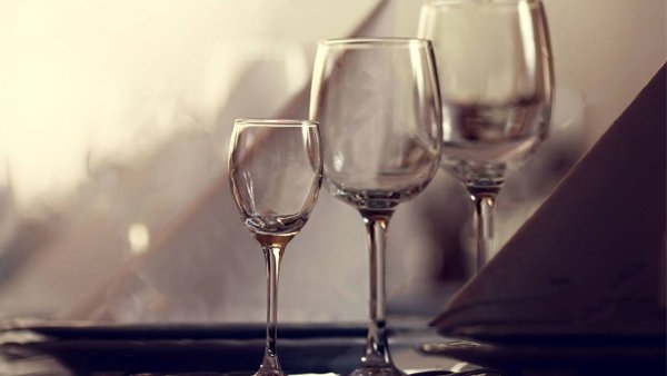Dans quel #verre servir son #vin ? ow.ly/WOS830iMDFU
