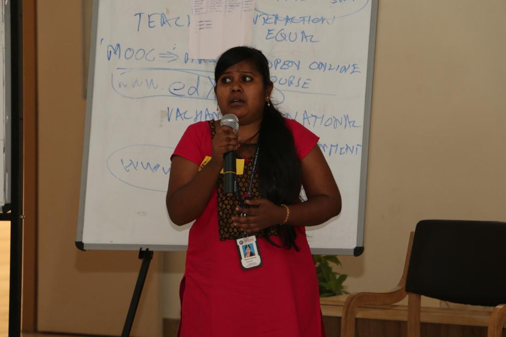 Desh_Skilling's tweet photo. Creating an Learning Environment is important to improve #self and help others,
Here are our trainers presenting the Ideas for Upskilling the #Methodologies #Quality #ConceptsofTraining #UpSkillingIndia
#dfindia
#dfsandbox
#transforminglife https://t.co/fBgXteye64