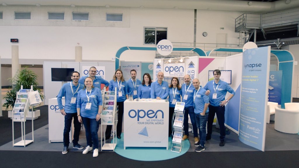 ArnaudLeRoux's tweet photo. Pret(e)s à vous recevoir sur nos deux espaces du #Roomn2018 dans 5 minutes ! On vous attend pour vous parler de nos solutions #ByOpen et vous faire vivre des expériences digitales hors du commun dans notre @Fastlab_byOpen ! À tout de suite ! 🤜🤛
Poke @Open_ESN @ROOMn_mobilite https://t.co/986wYFZcyF