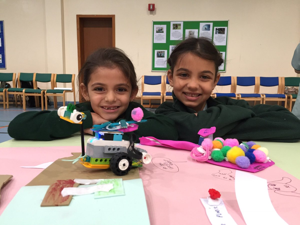 Having fun at <a href="/Taaleem/">Taaleem</a> Lego competition. With @Grade_1_JBS <a href="/Grade_2_JBS/">JBS Grade 2</a> <a href="/Grade_3_JBS/">JBS Grade 3</a> #jbsinnovation #inspiringyoungminds