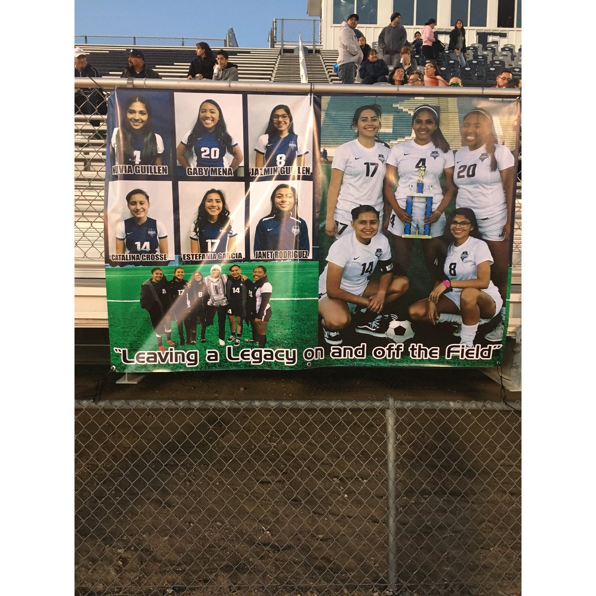 dvhsclassof18's tweet photo. Varsity Girls Senior Night ⚽️ #Sen18r🎓 pt.1 https://t.co/eBrmufrp2Q