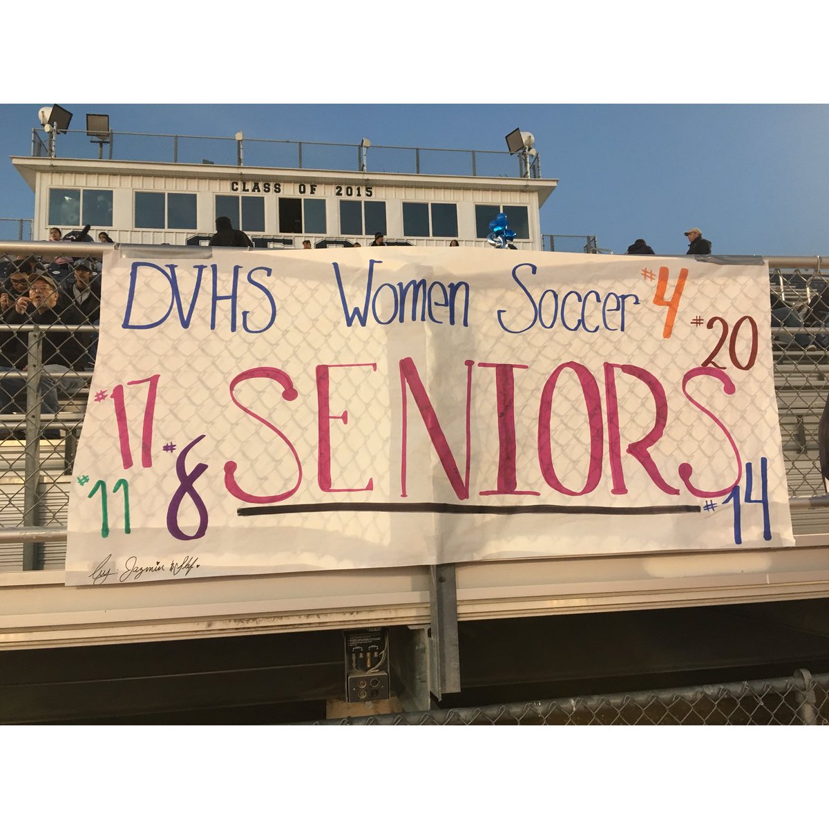 dvhsclassof18's tweet photo. Varsity Girls Senior Night ⚽️ #Sen18r🎓 pt.1 https://t.co/eBrmufrp2Q
