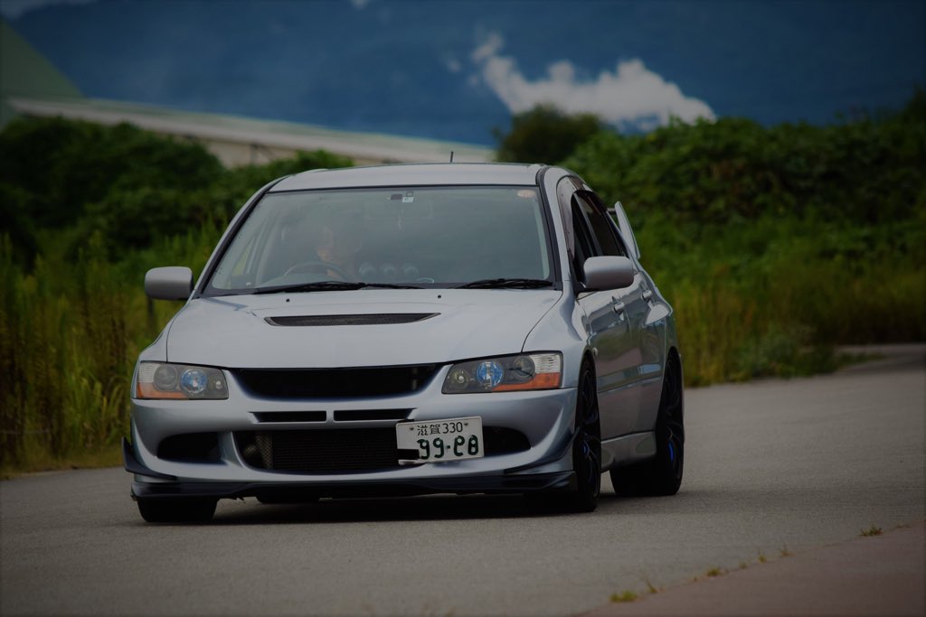 EvoQ_works's tweet photo. ランエボに乗ってる人と乗らない人の特徴

乗らない人
「初心者にはパワーガー」
「保険料ガー」
「燃費ガー」
「維持費ガー」

乗ってる人
「小回りガー」
「踏まんかったらエコカーやから」
「小回りガー」
「ちょっと速い教習車やし」
「小回りガー」
「小回りガー」 https://t.co/UvxLd3j2Fs