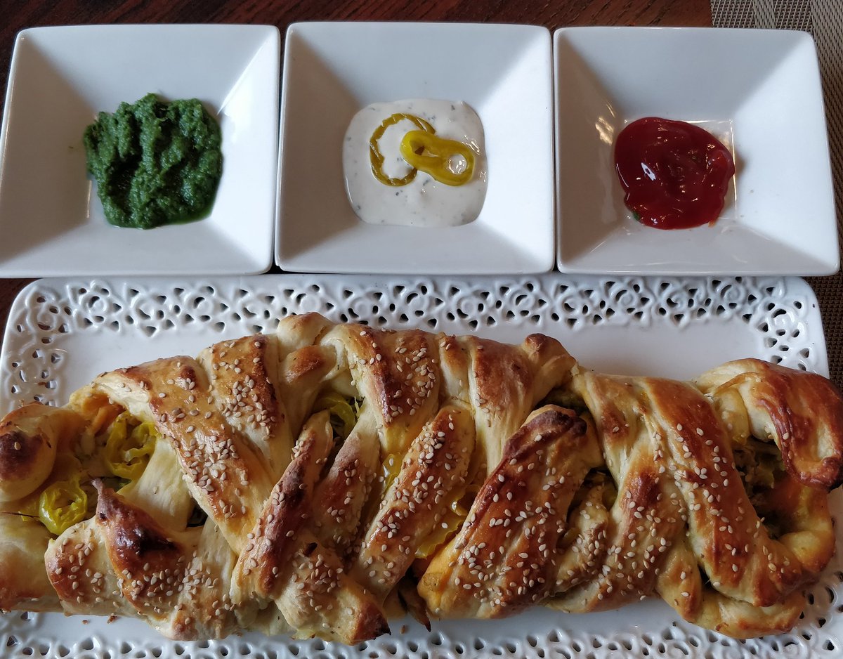 twistinory's tweet image. #chickenbread not the symmetrical but the tastiest one
#recipes #bread #cooking #snack #braidedbread