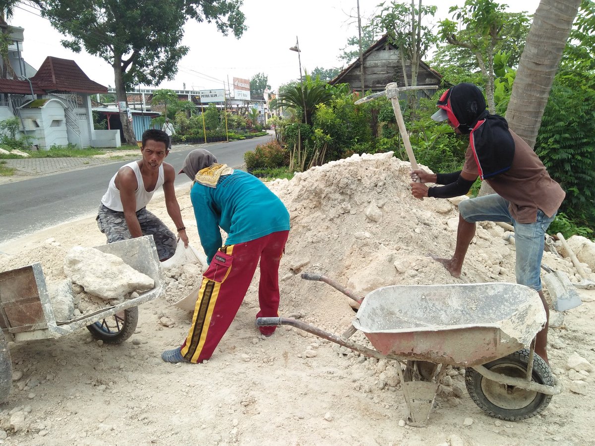 OzikRoz's tweet photo. Survey lokasi padat karya tunai
Desa. Pangean kec. Maduran kab. Lamongan

@jokowi 
@EkoSandjojo 
@DewantoAndry
@TPPI_Lmg 
@bersamadesa 
@pendampingdesa_ 
@dpmdjatim
@Iskandar__NH https://t.co/GUxtVwqP7z