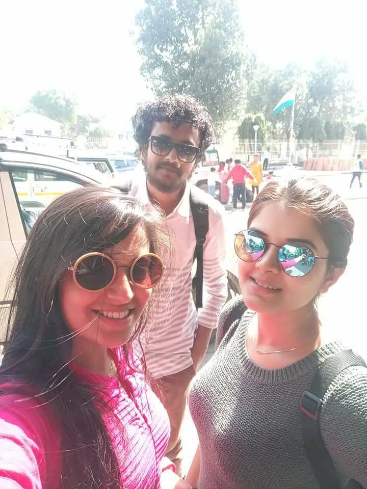 madhumita__fc's tweet photo. #MadhumitaChakraborty spotted at #NorthBengal #kusumDola #shooting_dairies😘😘❤️ https://t.co/QlhtkJ2OQL