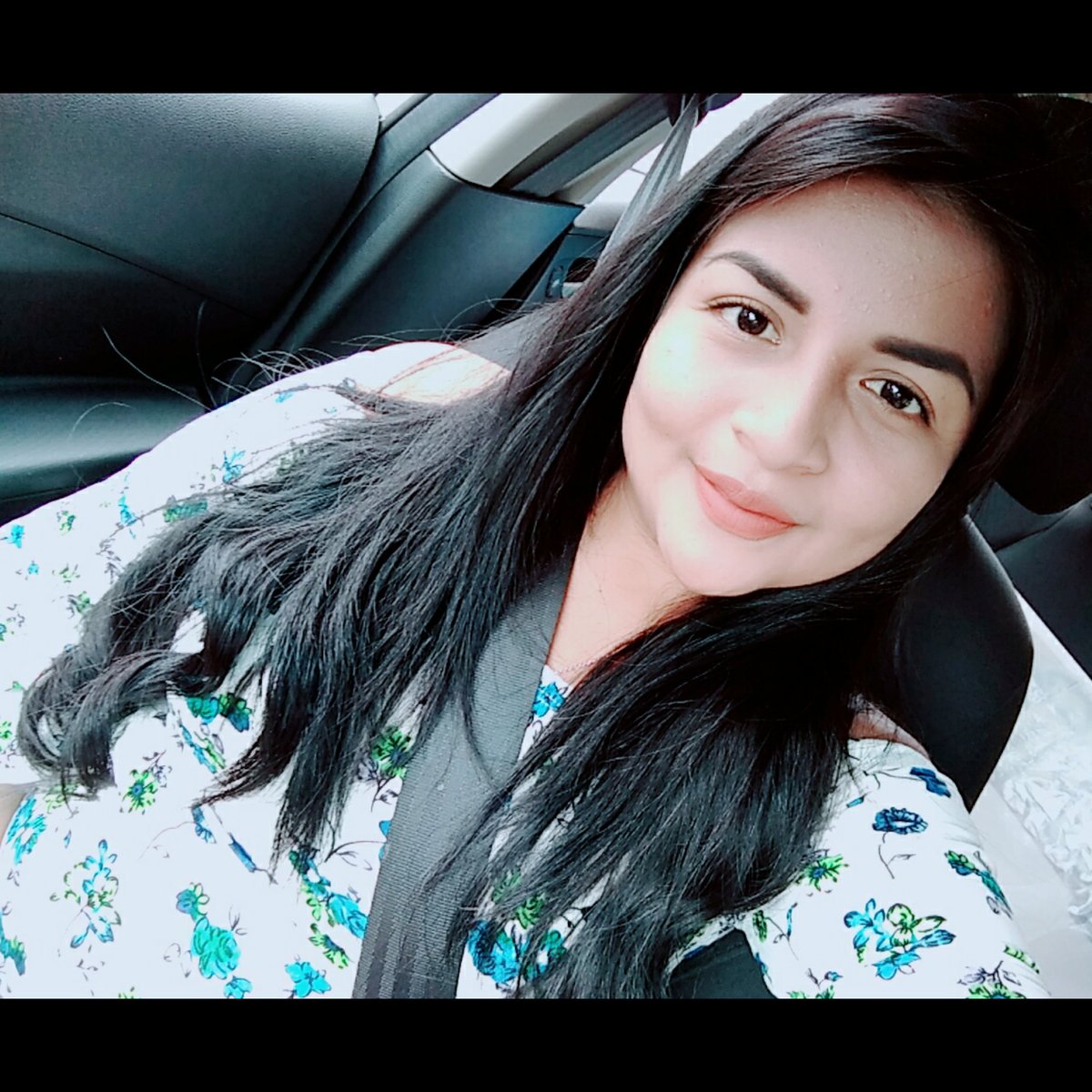 Dayanara Espinoza (DLEQ8) Twitter