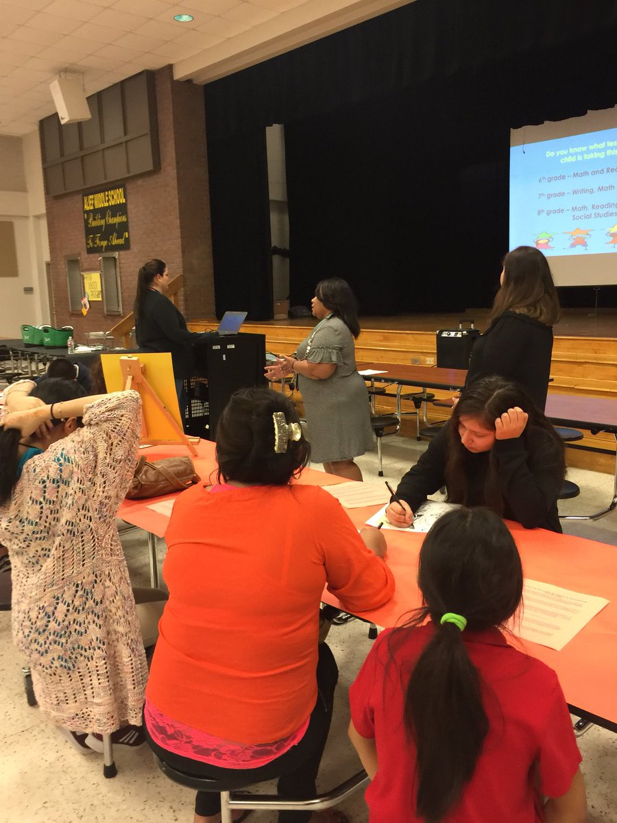 AliefMS_ASP's tweet image. Big Art Night was a creative success! @alief_middle @AliefISD_ASP