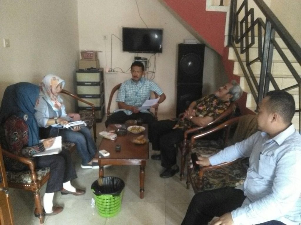 InungRere's tweet photo. Tindak lanjut sosialisasi Padat karya tunai, pendampingan PKT ds Limbangan, Madukara #manfaatdanadesa #PadatKaryaTunai 
@EkoSandjojo 
@jokowi 
@kpw4jateng 
@Wakhidjumali https://t.co/FtlymMLtWs