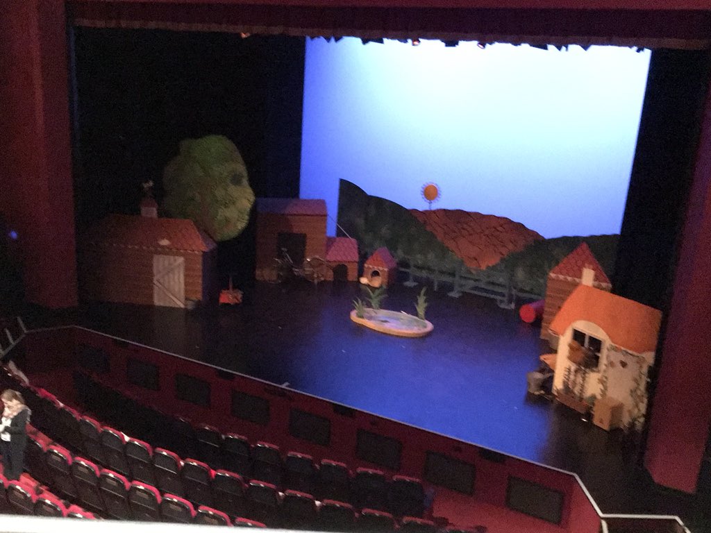 GISPYPC's tweet image. Getting ready to see ‘What the ladybird heard’ at the Ductac #gcsbookweek #behappybagcs @GCSchoolDubai @MrPlunkettGCS @GCSPYPG1