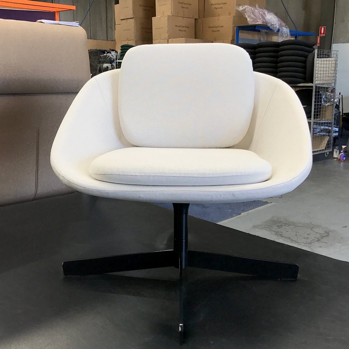 FineseatAus's tweet photo. A beautiful white Squaro with an elegant black rotating base.
#fineseat #furniture #madeinaustralia #chair #chairs #seats #seating #cushions #interior #architecture #building #design #office #upholstery #beautiful #contemporary #white #black #australia #sydney #factory #squaro https://t.co/90RUTOq59G