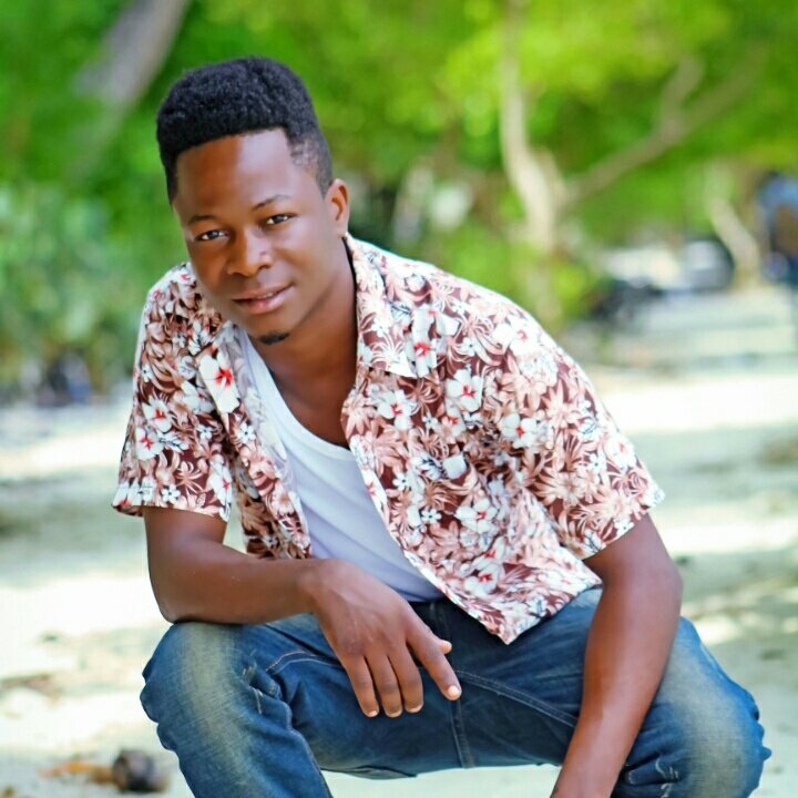 91c3137adbf3473's tweet photo. #NewProfilePic https://t.co/NBJvgDn8TX