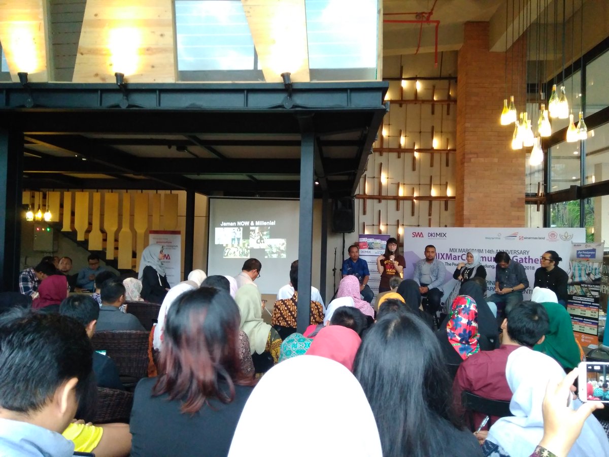mixmarcomm's tweet photo. Key Opinian Leader di Jaman Now with @SaritaSutedja , #Mixmarcommunity Gathering @Thepeakcitiport @Bandung https://t.co/HKNItfhkJn