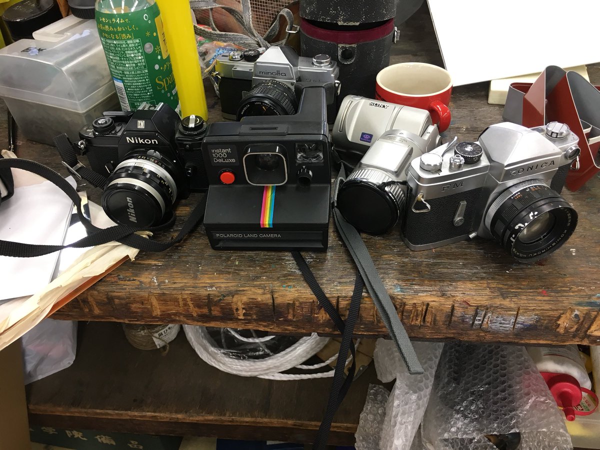 bunkaseito's tweet photo. 今日はフィルムカメラとポラロイド発掘！
#文化学院 #さよなら https://t.co/z1jyf0uoxG