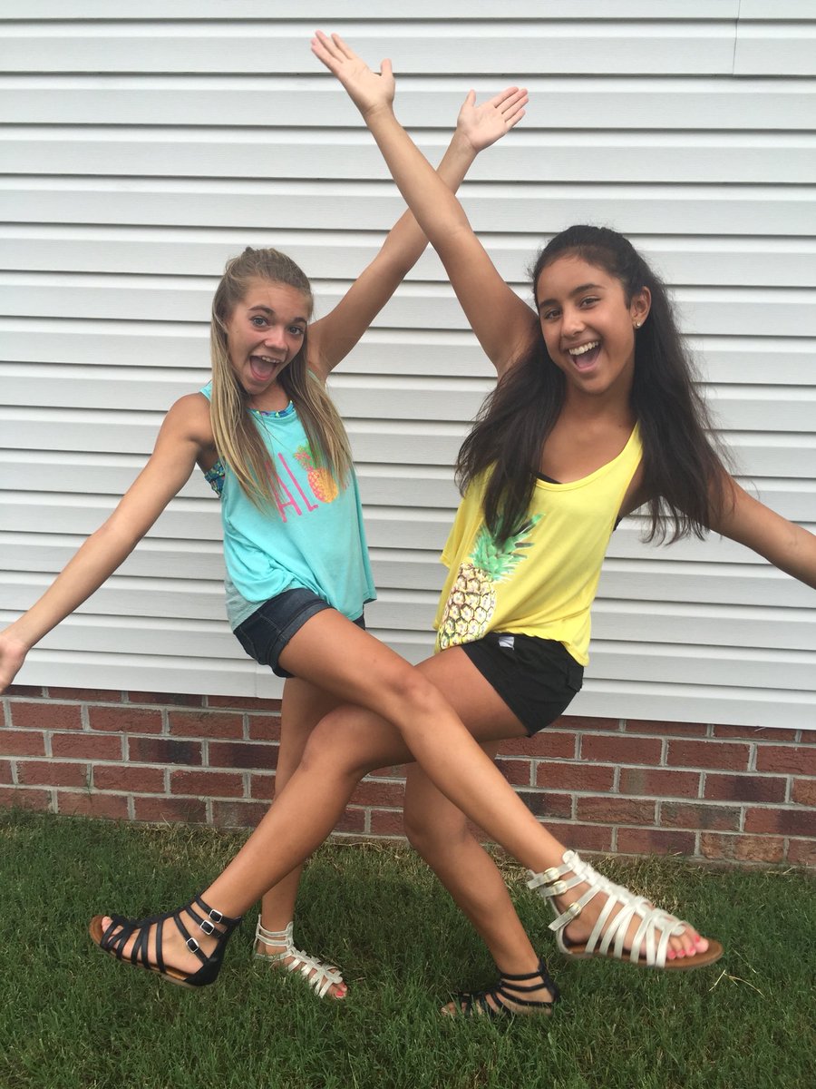 Dq28789's tweet photo. HBD @audrey_hass πππβ¨ love livin 2 houses downβπ½π I miss walking to Sleepy everyday w/ u π KILL IT down in FL this weekend ππ #RIPsummer2015 #FINALLY15 https://t.co/lciXvHbhjo