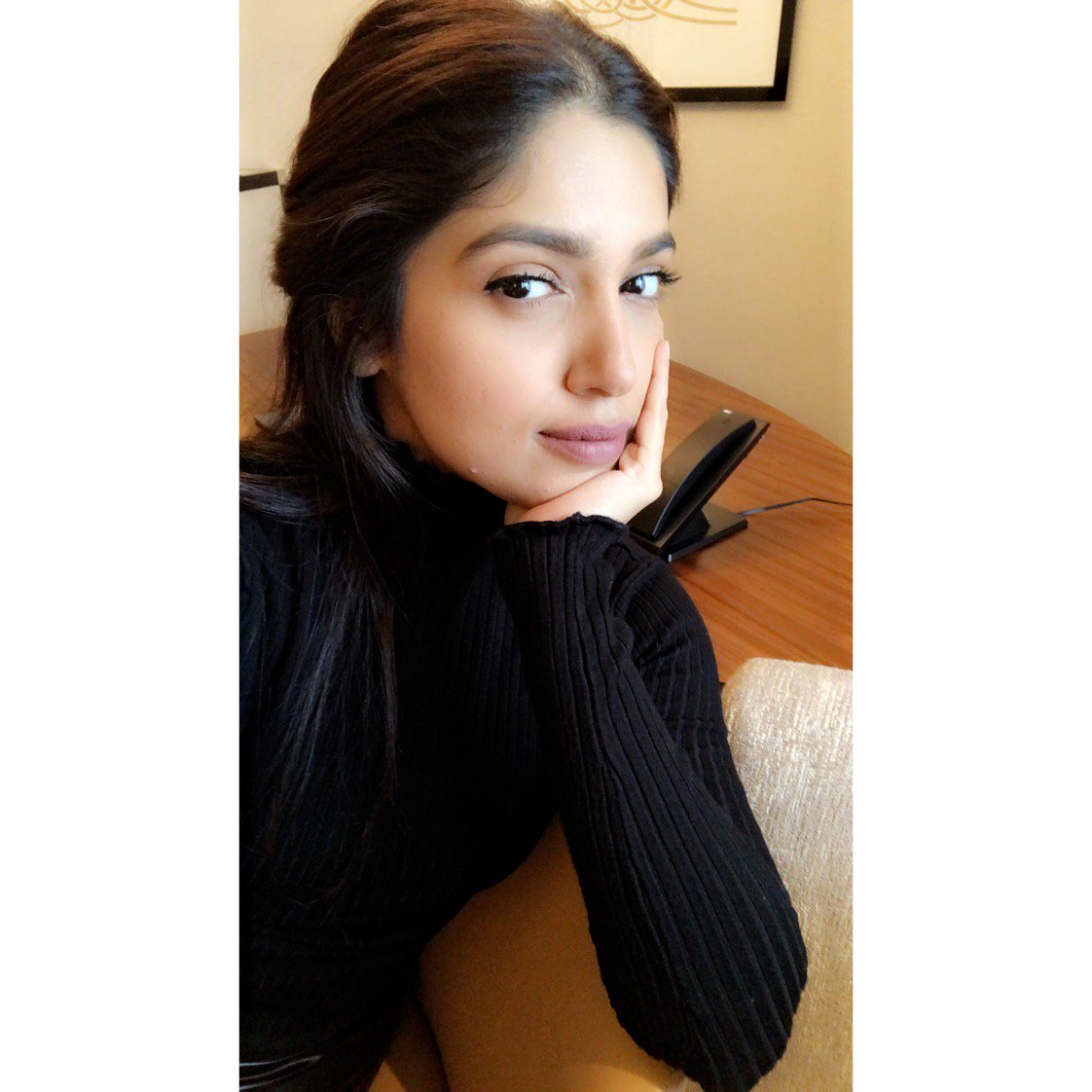 At a distance you only see my light. Come closer and know that I am you 

#Wednesday #GoodMorning #Wisdom #Rumi #Love