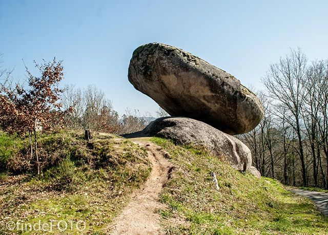 Penas do Equilibrio, #ponteareas #galicia #galiciamagica #galiciamola #rocas #naturaleza #fotografia ift.tt/2G36gSs