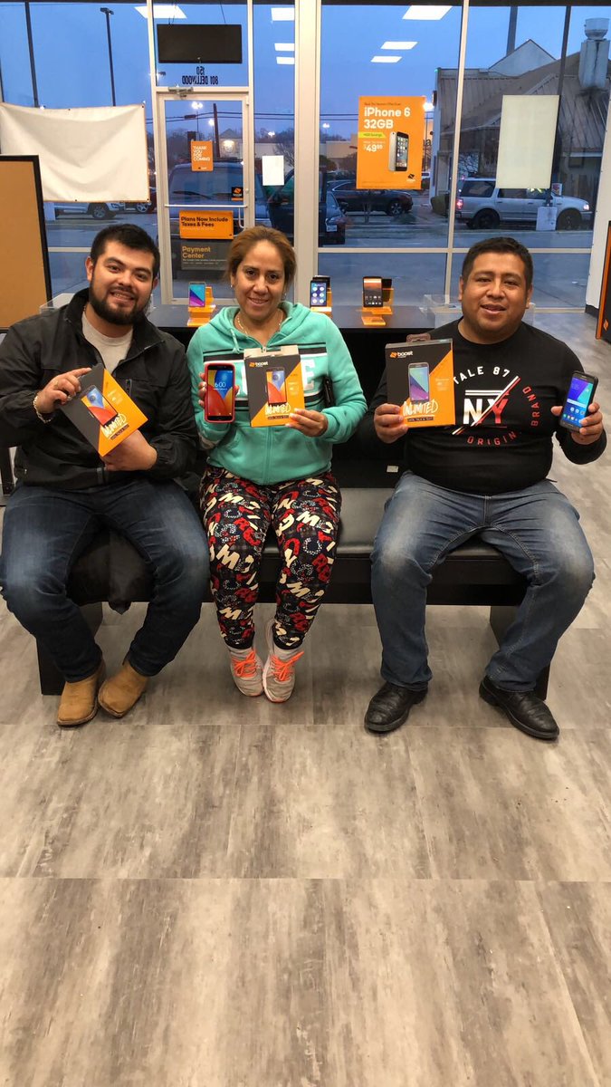 WirelessWorldBR's tweet photo. #ByeMetro #HelloBoost @JustinCapers @KristyPfahler @Dylan4Boost @VIPJperez #VIPWireless https://t.co/N6ZGg0mbKw