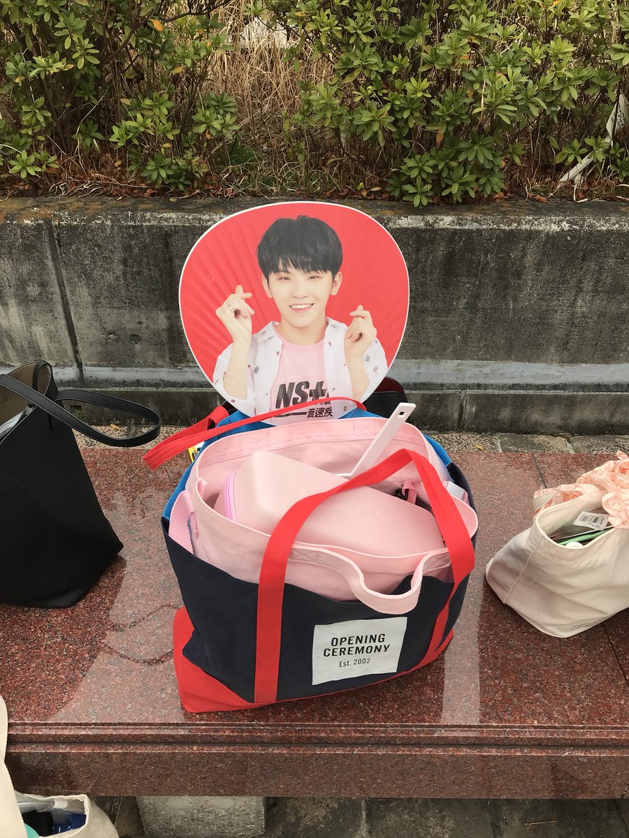 961122oo's tweet photo. 今日はここで5時すぎまで行います💓 https://t.co/vQ9fs9Ng5g