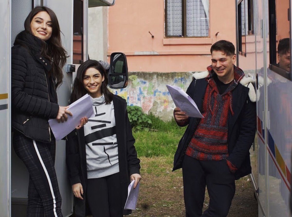nneverrrmind's tweet photo. Ohaaa bunlar neee 😍😍 #AyçaAyşinTuran #ÇağatayUlusoy https://t.co/r5na0TQMJm