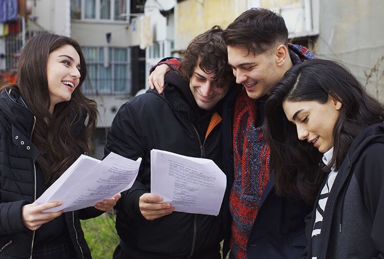 TvDunyasii's tweet photo. Çağatay Ulusoy’la Ayça Ayşin Turan’ın başrollerini paylaştığı Netflix’in ilk Türk dizisi olan Hakan’ın maceralarının anlatıldığı dizinin çekimleri başladı. https://t.co/LbgSa85Lhd