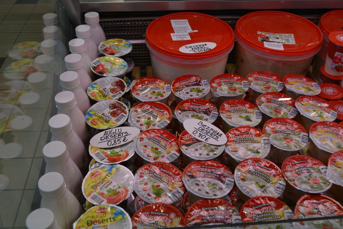 Petertirgus's tweet photo. Liepājas Pētertirgū atkal nopērkams lieliskais ''Mājas gardums'' plašais produktu klāsts. Augļu un garšu bagātība. Lieliskas brokastis un saldais ēdiens ar dažādu tauku saturu daudzumu katrai gaumei. https://t.co/FH1MgHv8kH