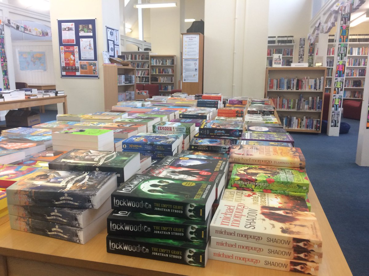 HGS_Library's tweet image. Today we are celebrating #WorldBookDay with a book fair from @DavidsBookshop