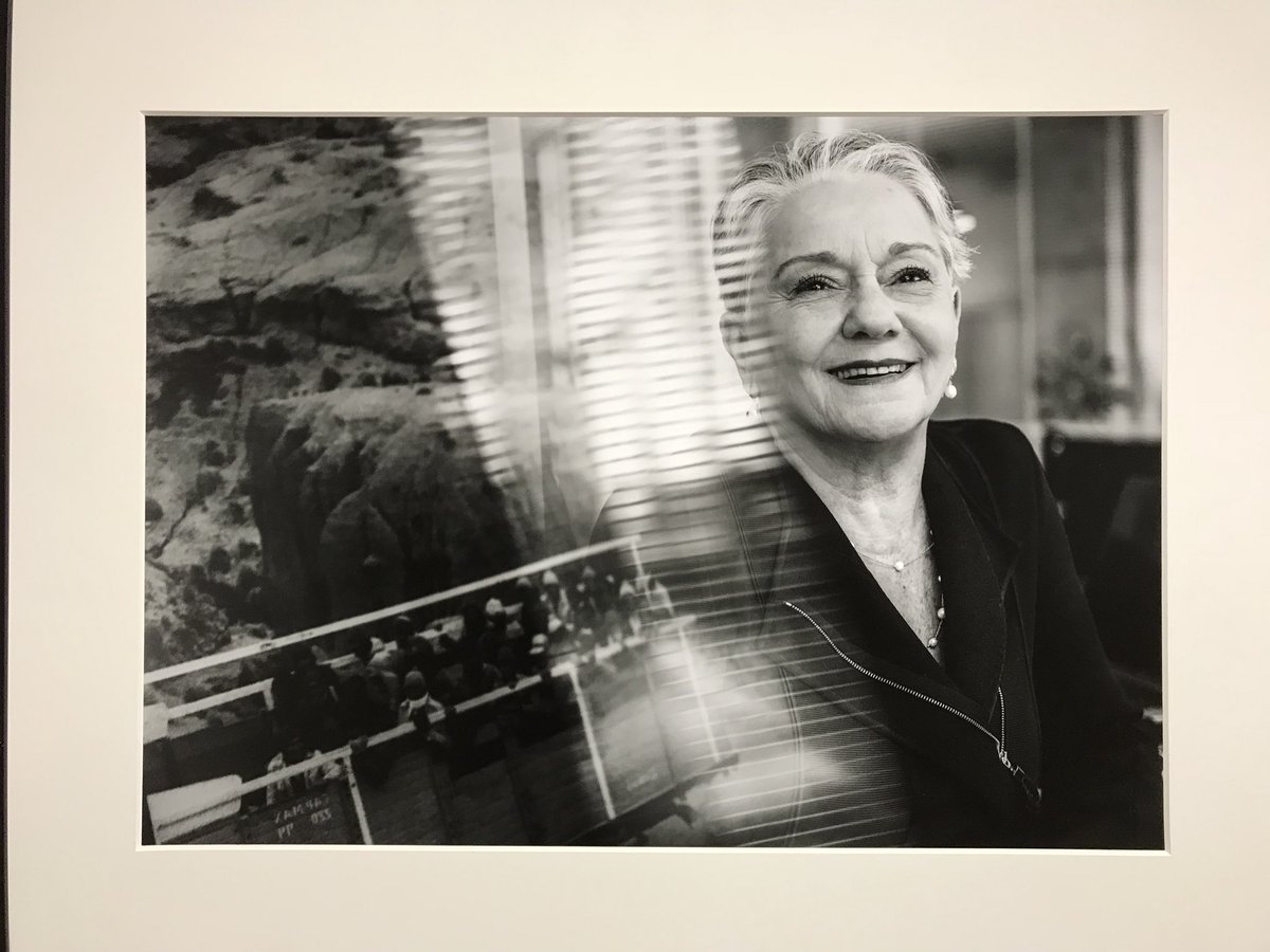 Helenebidard's tweet photo. A la Maison Européenne de la Photographie, l’exposition « Des femmes dans la photographie » du photographe Roger Moukarzel met à l’honneur les femmes qui font la photographie française contemporaine. Visite avec @EvelyneZarka 1ère adjointe de la  @Mairiedu4e arrond.
#8marsàParis https://t.co/ZODnF4zFPE