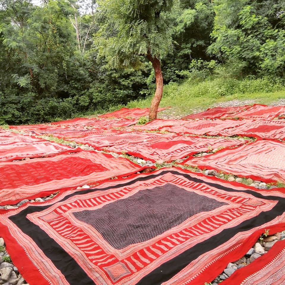 baghprinter's tweet photo. Bagh Print Bed Sheets are drying under the sun after passing through various process. https://t.co/SrJfh8D4CX