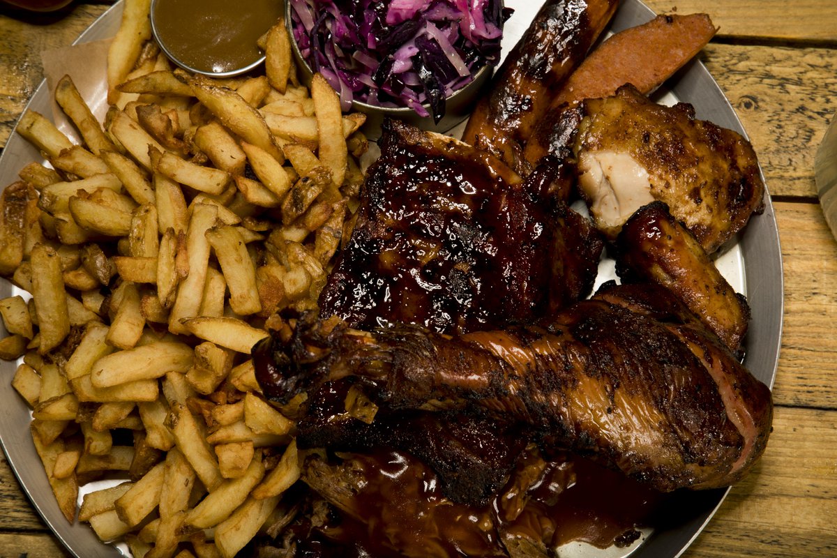 SmokeBBQUK's tweet photo. Made for Sharing.. yeah right!! #HandsOff #AllMine #BBQ #Smoke #Food #Glasgow #Sheffield #Meat #SmokeBBQUK

https://t.co/nV3D2KPw4A https://t.co/lv5svnKaly