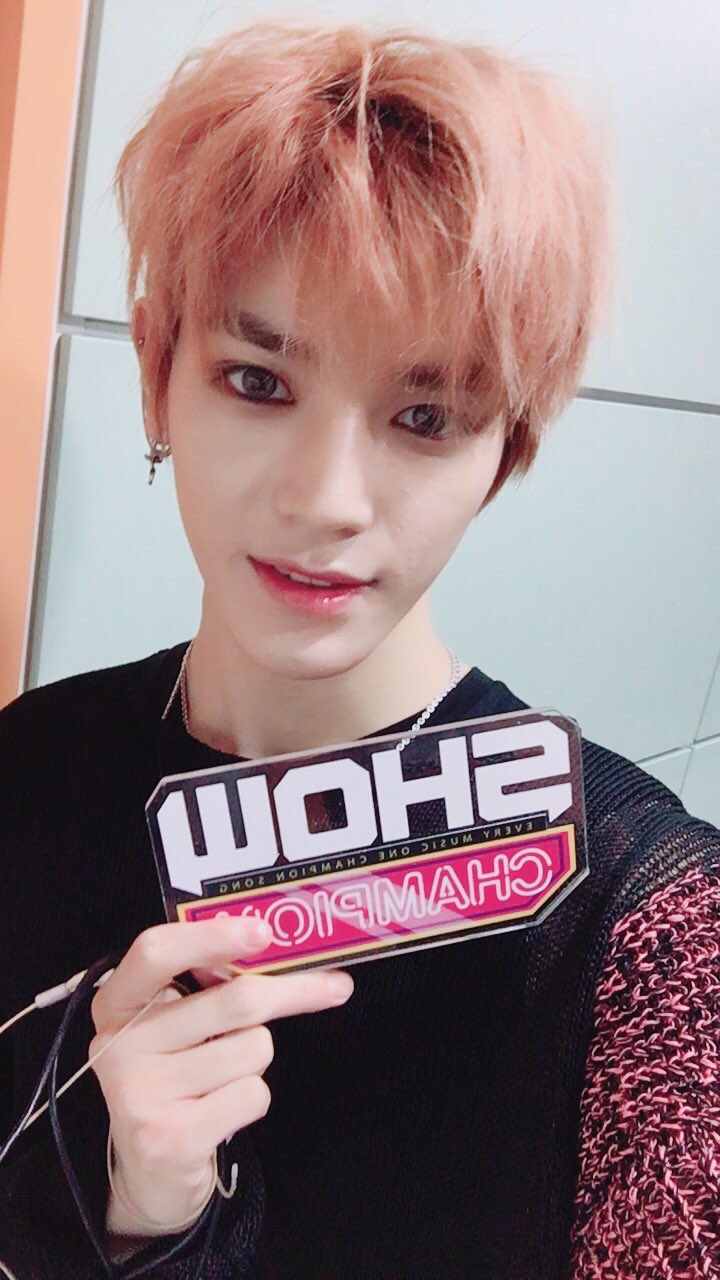 taeyong pics on twitter 180307 show champion twitter taeyong pics on twitter 180307 show champion twitter