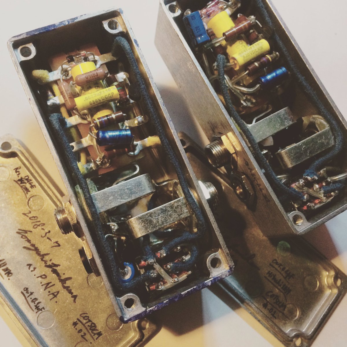 ZX_NKr's tweet photo. 曲がりなりに回路図を読める様になって, 実装設計ができる様になって, まだまだだけとアイデアはでてくるし. これは進む価値のある道だなとしっくりきてる. 何も一年以内にブランド立ち上げで！ なんてはなしじゃない, 人間のやることは全て繋がってる.師匠の言葉. https://t.co/9s21WSyW18