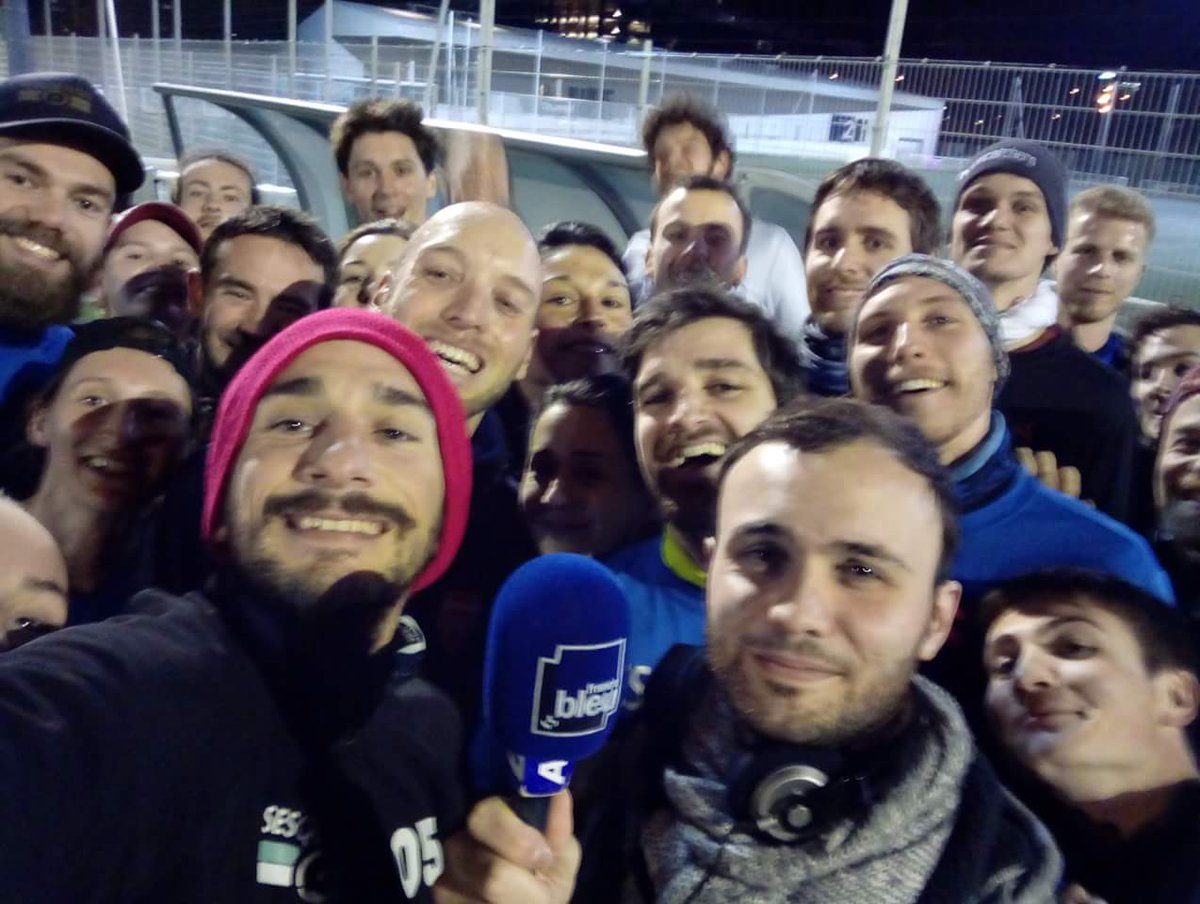 SUC_Ultimate's tweet photo. Hier soir, le club accueillait R. Dussenne de @francebleu Alsace pour un reportage audio sur notre sport, notre club, nos valeurs et le Projet Cinci. Le sujet sera diffusé dans le journal des sports de la station 📻. Merci à eux pour leur soutien ! #sympafriz #ultimatefrisbee https://t.co/8UXIE0o5da
