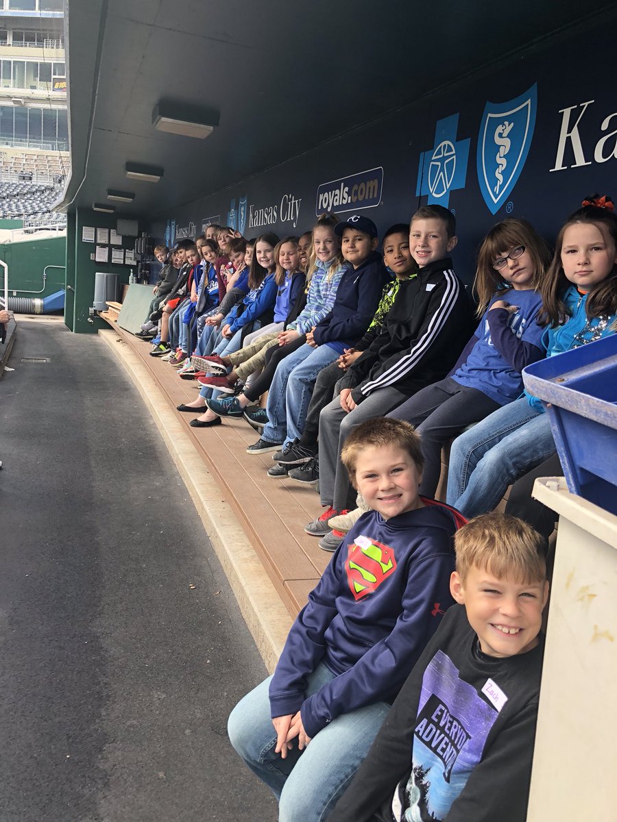 MrsOConnor33's tweet photo. 3rd grade Royals Firld trip. https://t.co/9VAepHxrE0