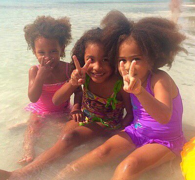 Un saluto dalle bellissime bambine dominicane ! 💛💚💜
