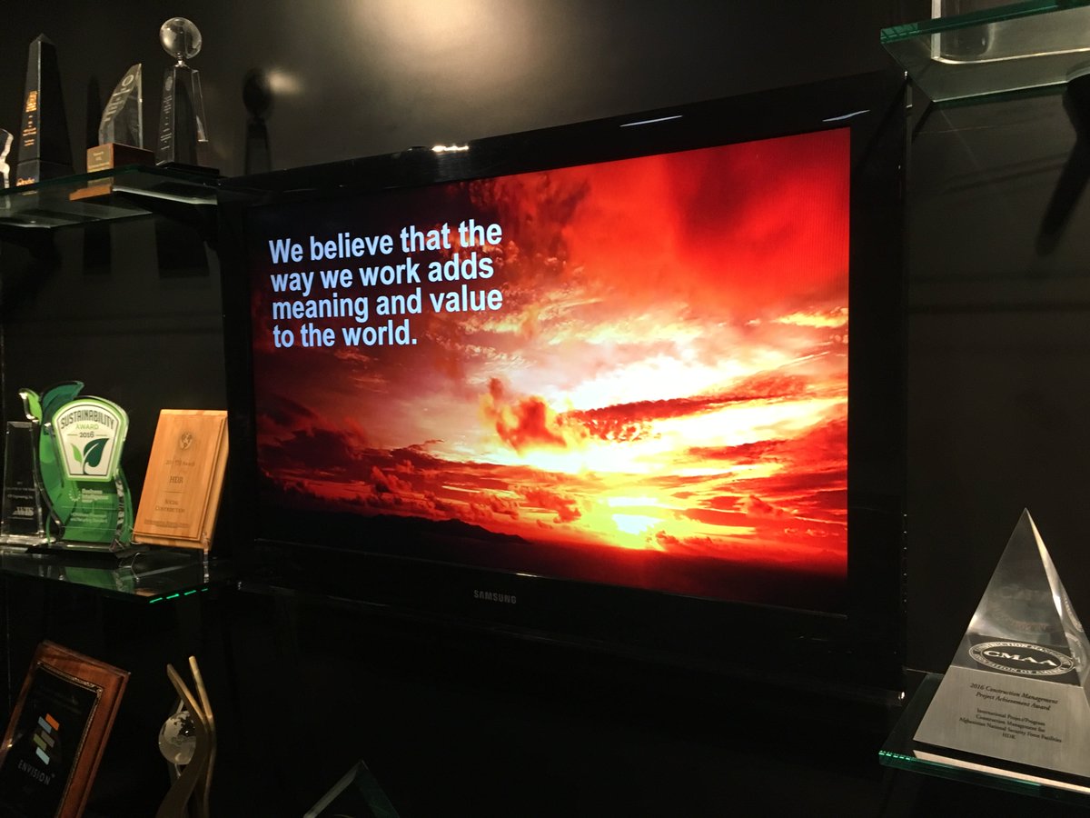 tom4sanders's tweet photo. When I walk in the office and this screen is up, I think it is a challenge I'm being given for the day! #MakeGreatPossible #FulfillingPurpose https://t.co/r68lHPl0KX