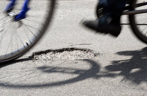HitsEastMidsX's tweet photo. An extra £1 million is being invested to tackle a spike in the number of potholes in #Derbyshire.

The recent cold weather has taken the amount reported from 120 in December to 2,000 this week. https://t.co/S3numpRiko