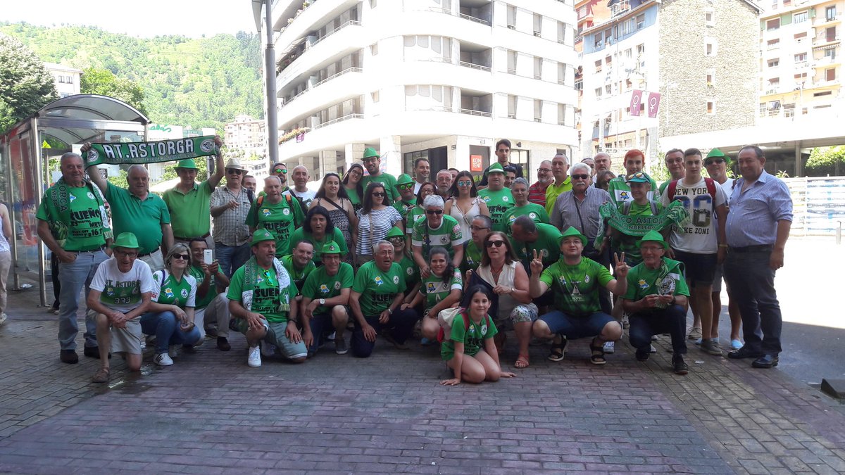 Los timbalistas preparados para viajar esta tarde a Salamanca para presenciar un encuentro qué durará 60 minutos entre <a href="/UnionistasCF/">Unionistas de Salamanca CF</a> &amp; <a href="/AtleticoAstorga/">Atlético Astorga F.C.</a> será un enfrentamiento por todo lo alto... <a href="/GPSDay/">Bar GPS Day&Night</a> <a href="/jlBarreales/">Jose Luis Barreales</a> @Casamaragata <a href="/latormenta_/">La Tormenta Deportes</a>