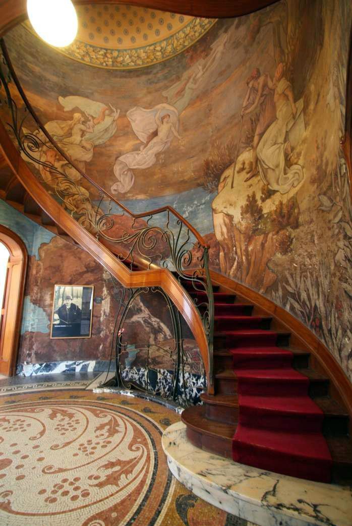 ivanik_oksana's tweet photo. Hotel Hannon. Belgium https://t.co/79P5Fnz77g