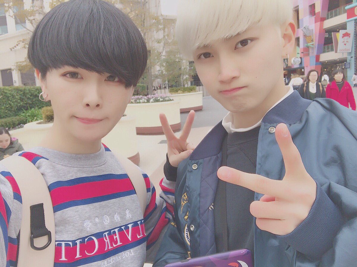 se05na05's tweet photo. ゆ う ぴ 🌎💫
１年半ぶりに ゆ に ば ！
朝から夜までずっとおったのに
一瞬すぎた たのしかった ☁️
またいこうゼ！

#らぶりつ https://t.co/gYUSJS0G9a